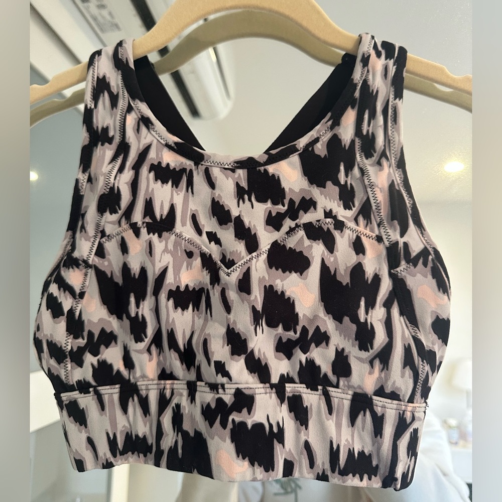 Varley Sports Bra | Size XS | Black & Grey Abstract Print